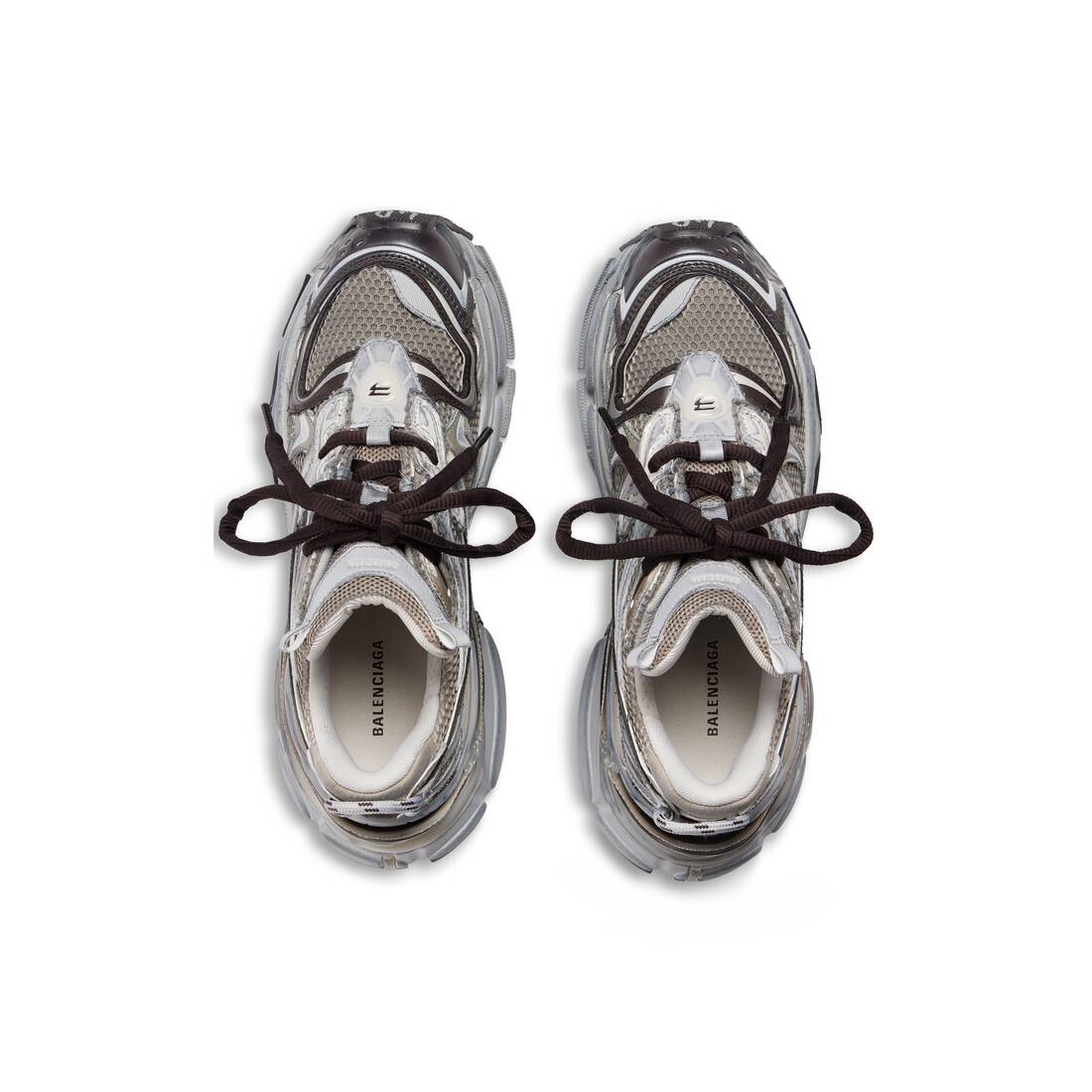 Men’s Runner 2.0 Sneaker  in Beige - Image 6